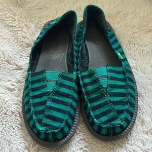Women's Sanuk Canvas Slide on Shoes Striped size 6